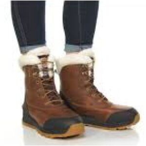 Women’s Carhartt Pellston Leather Waterproof Insulated Brown Boots Size 8 US!